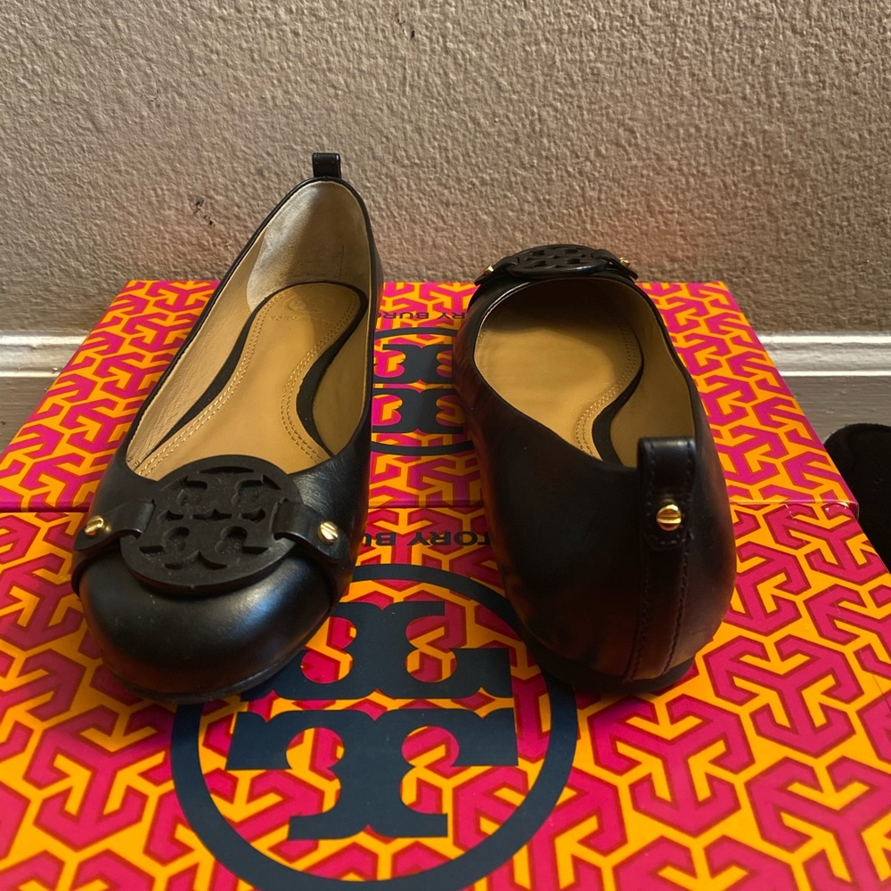 Women’s flats